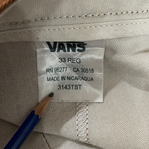 Vans Authentic chinos size 33 - Picture 3 of 7